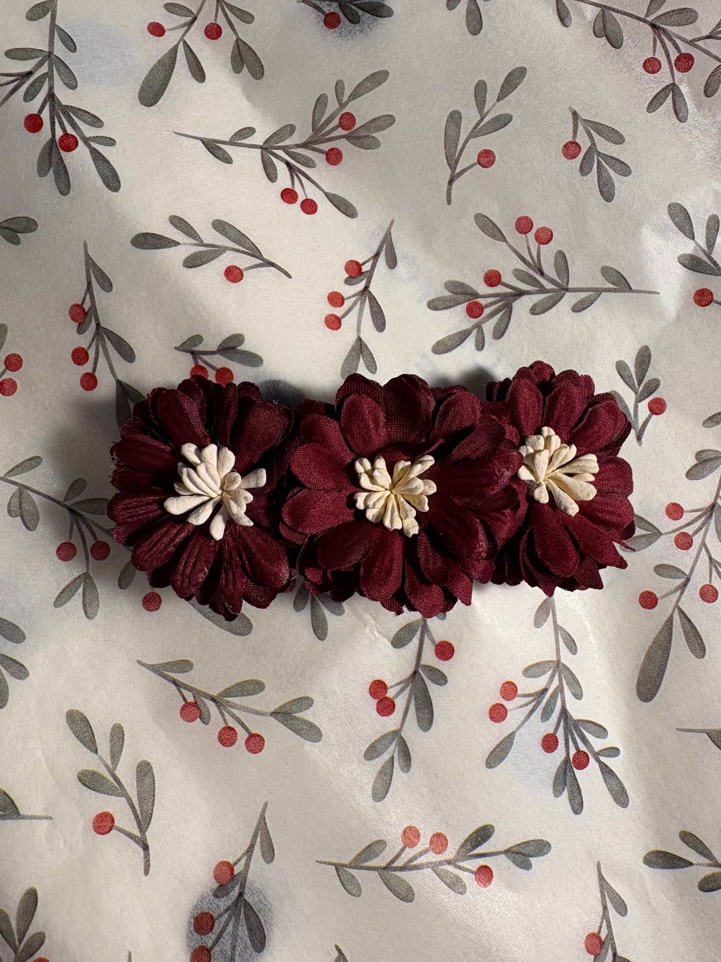 Azevinho Flower Pin