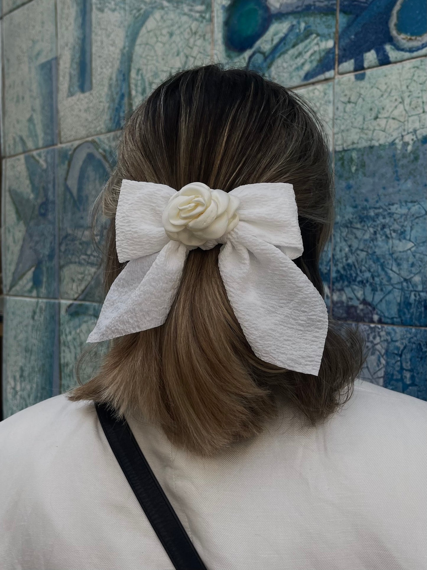 Mouraria Flower Bow