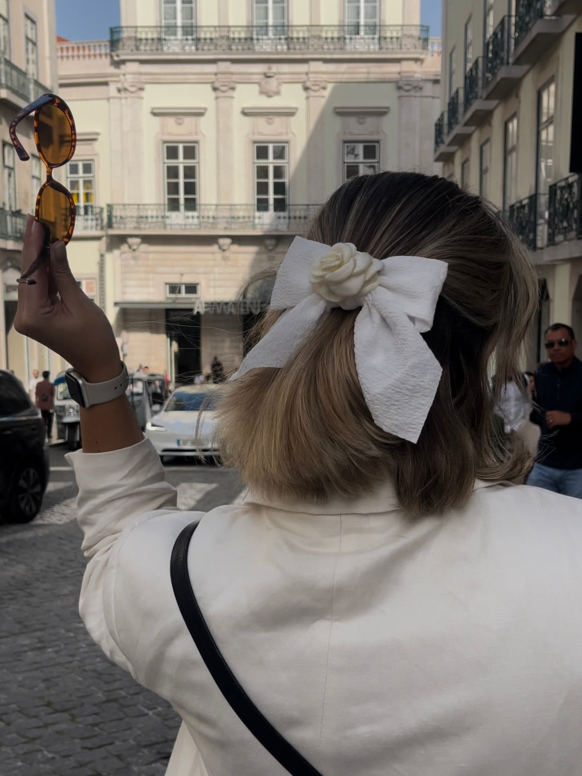 Mouraria Flower Bow