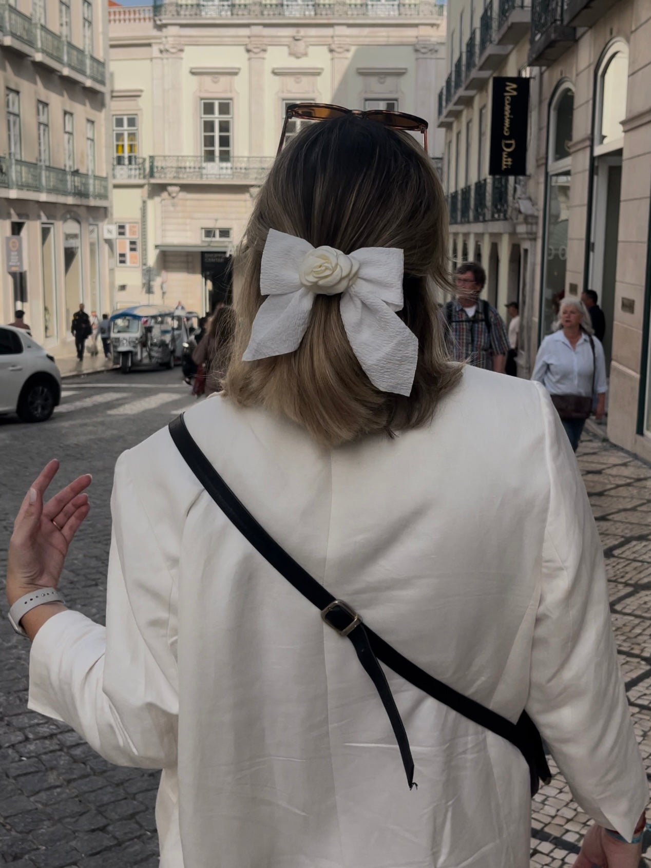 Mouraria Flower Bow
